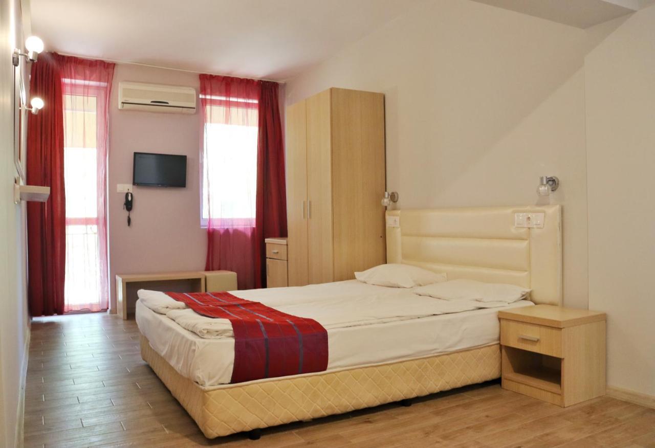Rilena Hotel Kiten  Ngoại thất bức ảnh