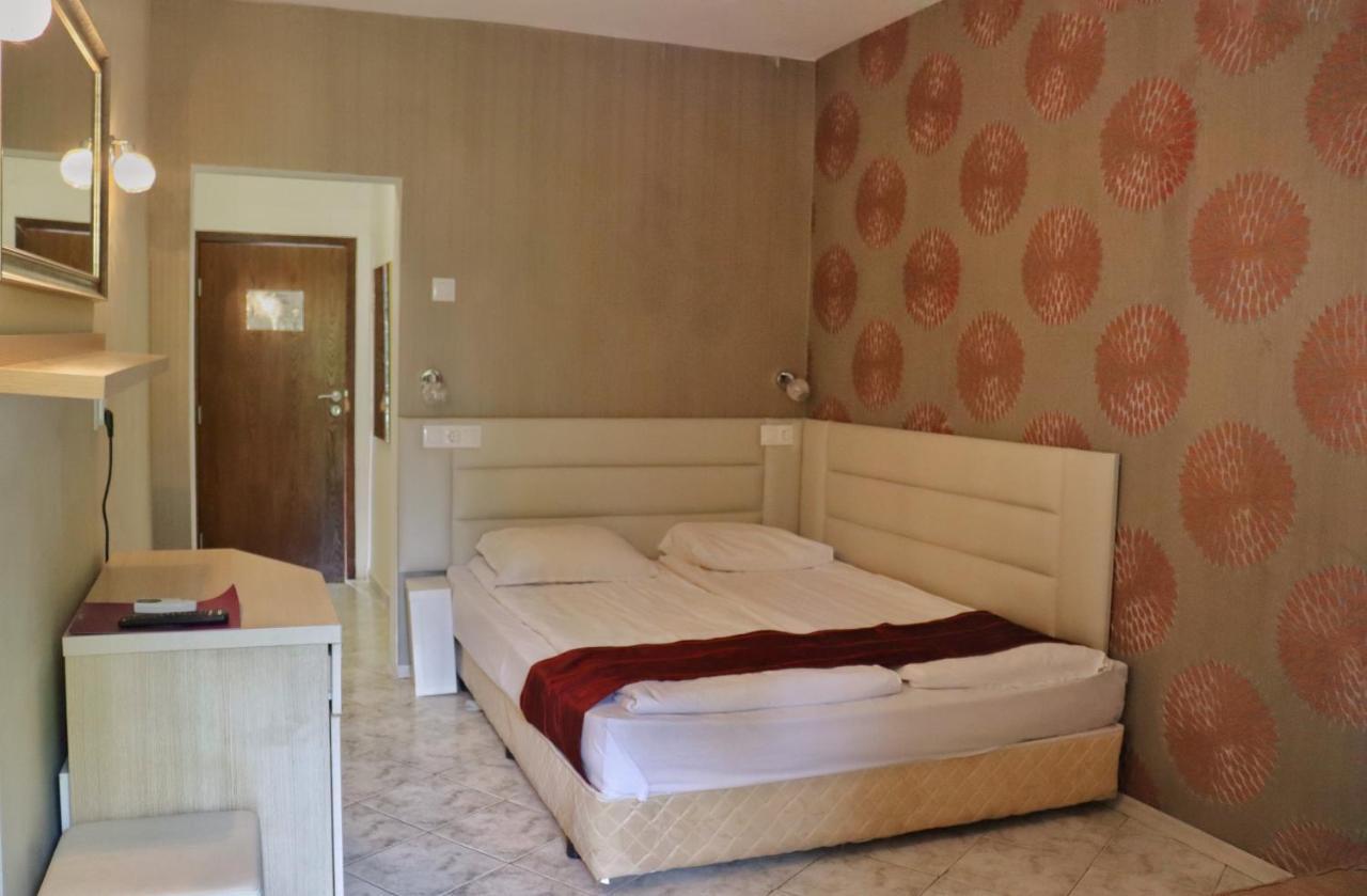 Rilena Hotel Kiten  Ngoại thất bức ảnh